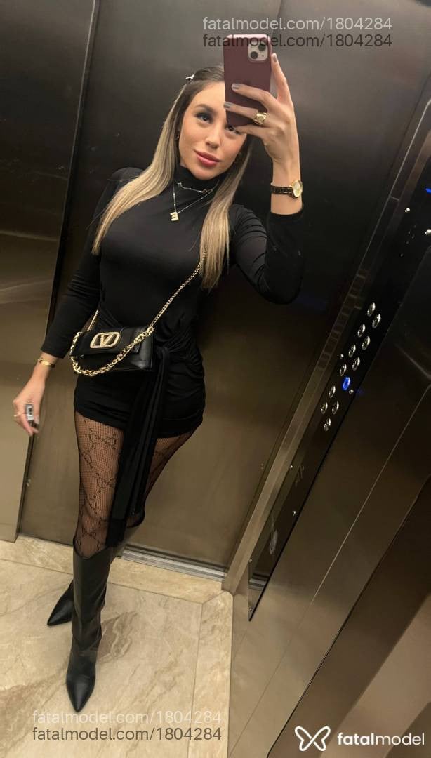 Acompanhante mulher loira (o) de olhos castanhos em Criciúma - Julia