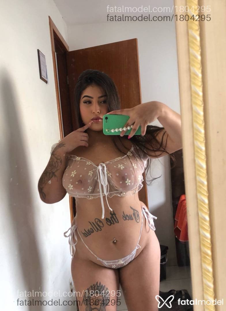 Acompanhante mulher morena (o) de olhos pretos em Resende - Mel Mendes
