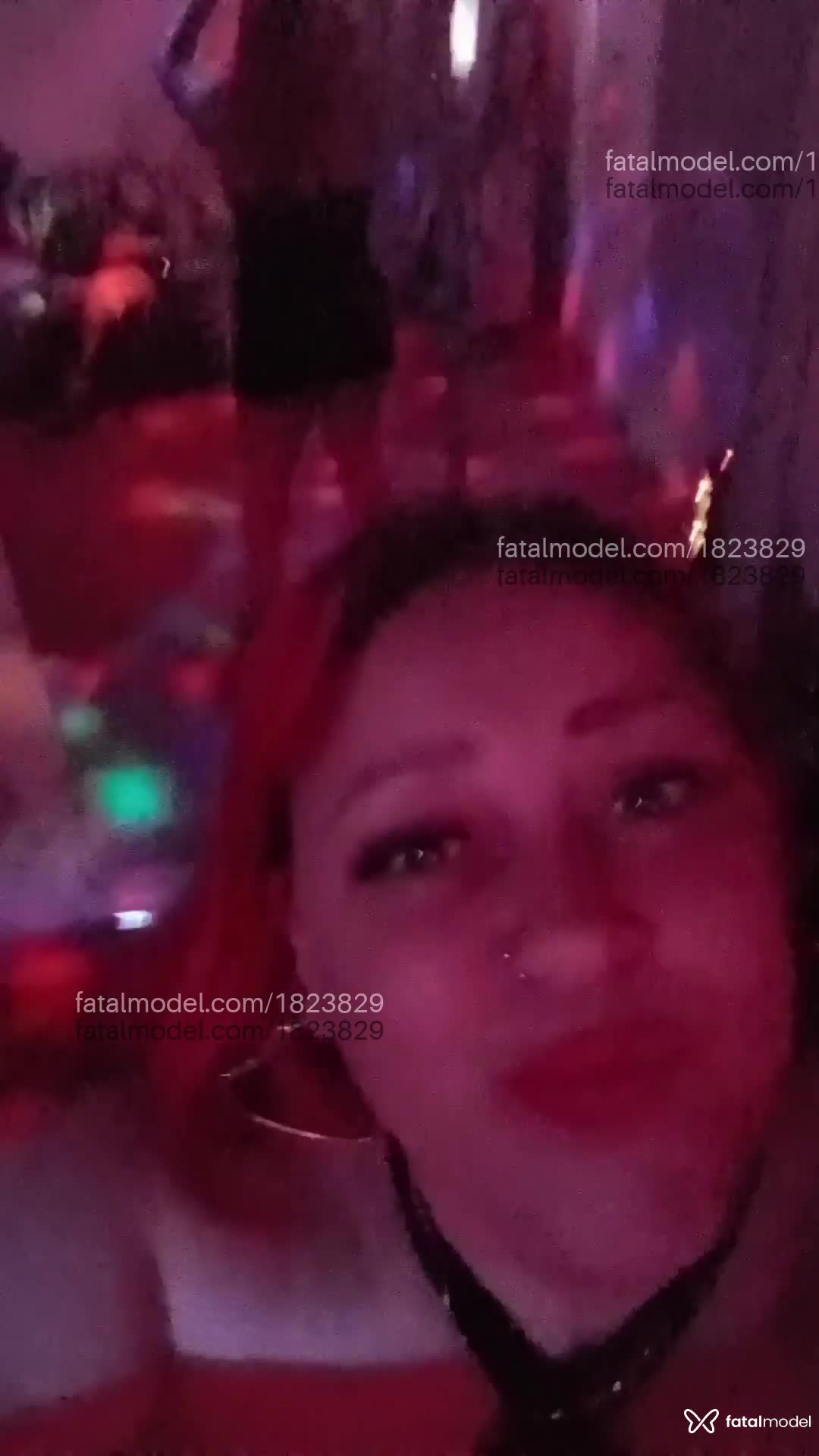 Acompanhante mulher com cabelo castanho de olhos pretos em Pelotas - Tôemdeus