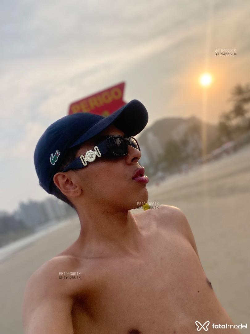 Acompanhante homem com cabelo castanho de olhos castanhos em Praia Grande - Gustavo Avelar