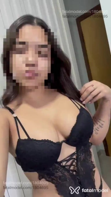 Acompanhante mulher morena (o) de olhos castanhos em Sinop - Larissa rocatti