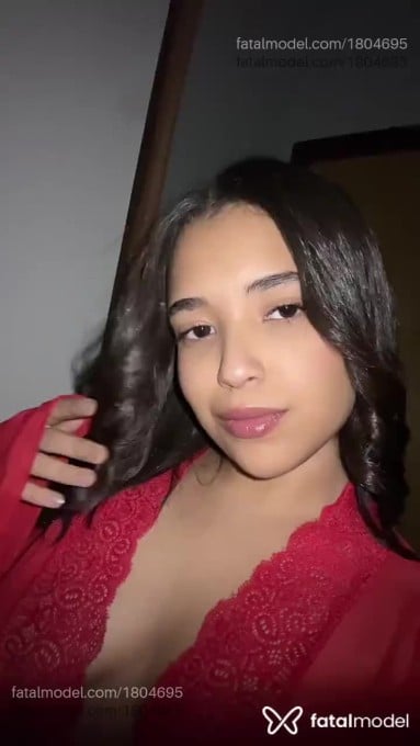 Acompanhante mulher morena (o) de olhos castanhos - Larissa rocatti