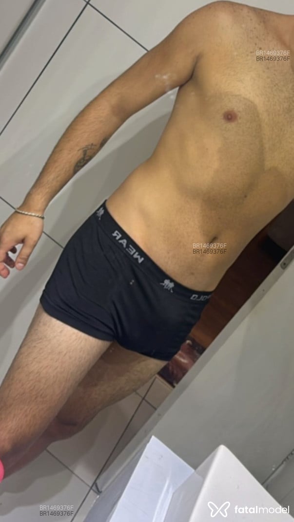 Acompanhante homem morena (o) de olhos castanhos em São Paulo - Gui