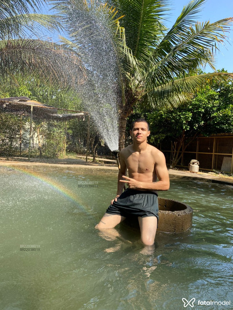 Acompanhante homem com cabelo castanho de olhos castanhos - Anderson Silva