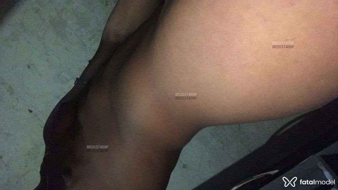 Acompanhante homem com cabelo castanho de olhos castanhos em Rio de Janeiro Acompanhante homem com cabelo castanho de olhos castanhos em Rio de Janeiro - Valen