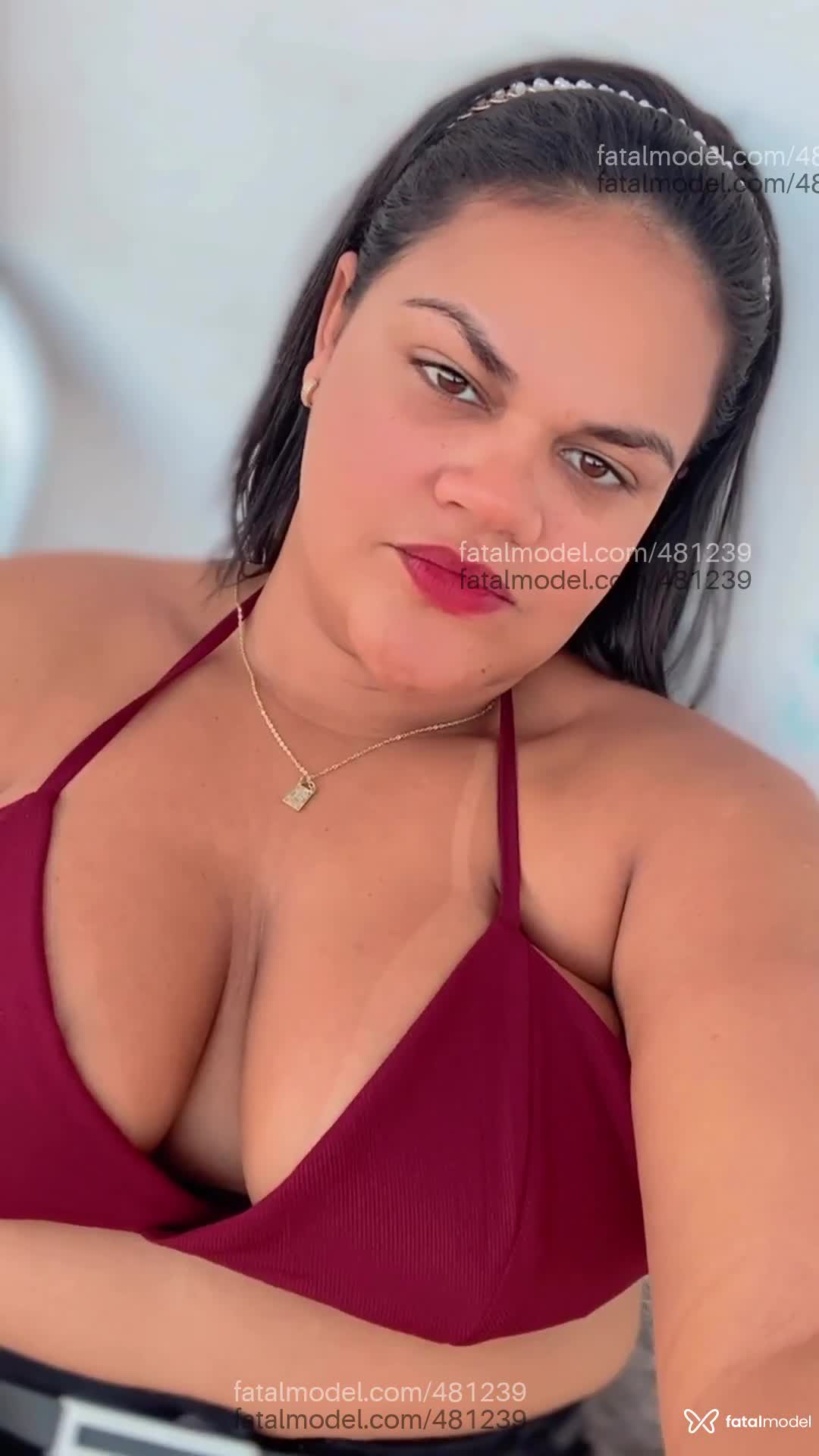 Acompanhante mulher com cabelo castanho de olhos castanhos - Melissa