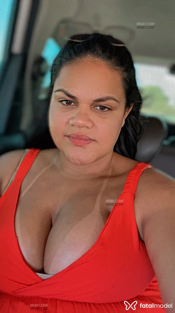 Acompanhante mulher com cabelo castanho de olhos castanhos - Melissa