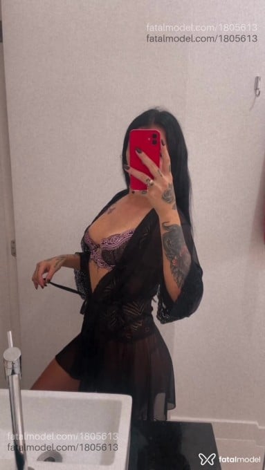 Acompanhante mulher morena (o) de olhos castanhos - Camila Acompanhante mulher morena (o) de olhos castanhos - Camila