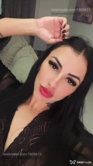 Acompanhante mulher morena (o) de olhos castanhos em Itapema - Camila