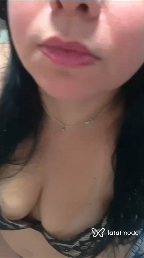 Acompanhante mulher com cabelo castanho de olhos castanhos - Rafaela Acompanhante mulher com cabelo castanho de olhos castanhos - Rafaela
