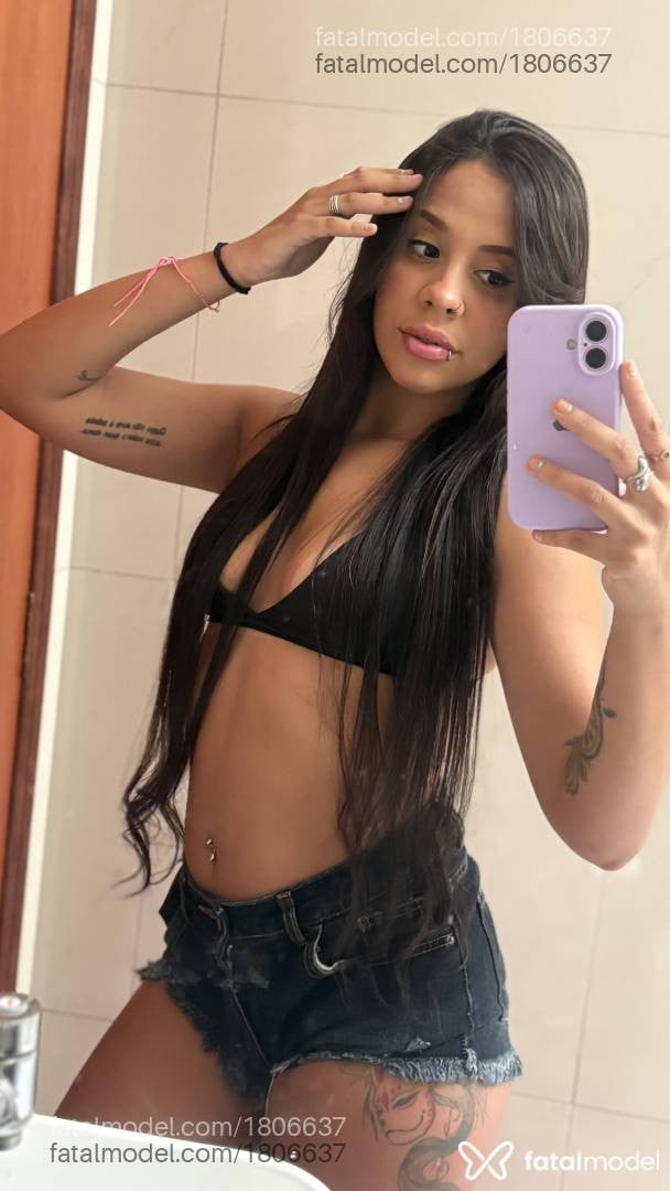 Acompanhante mulher morena (o) de olhos castanhos - Julia Gomes