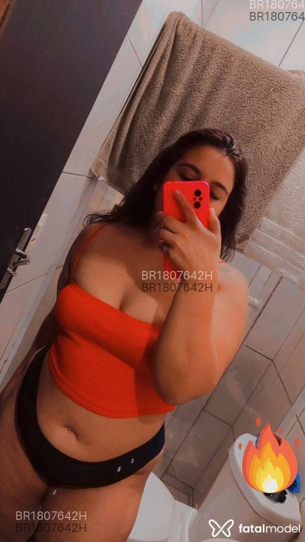 Acompanhante mulher morena (o) de olhos castanhos em Blumenau - Talyta Mello