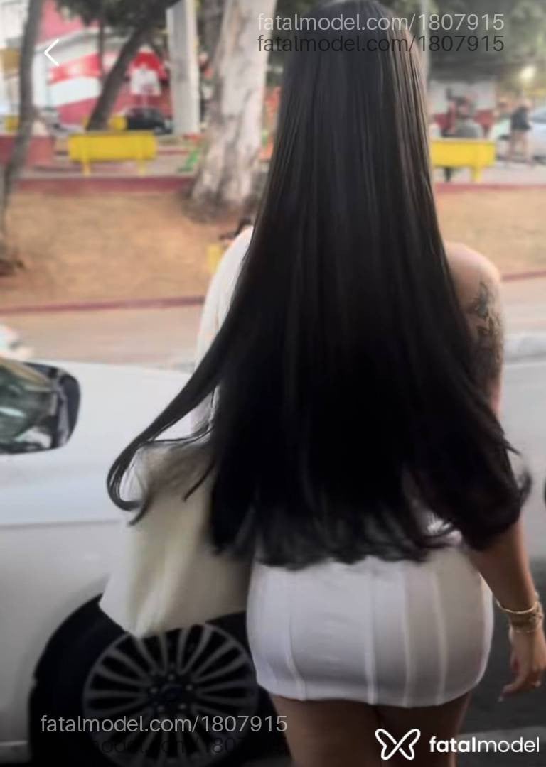 Acompanhante mulher com cabelo colorido de olhos castanhos - Bianca Soares