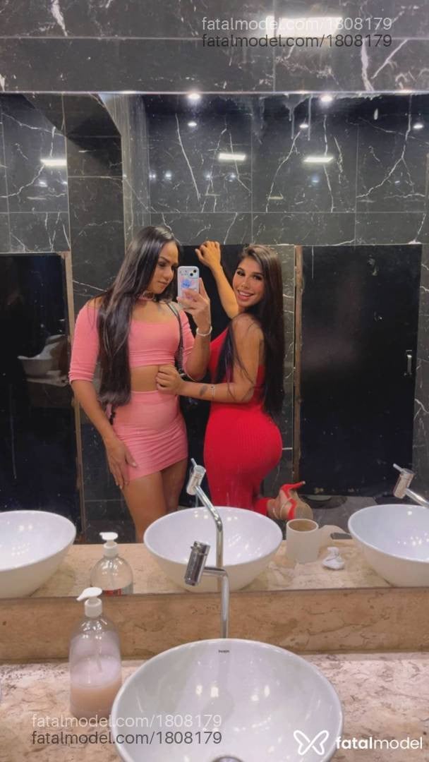 Acompanhante mulher trans com cabelo castanho de olhos castanhos em Cuiabá - Rayka Silva