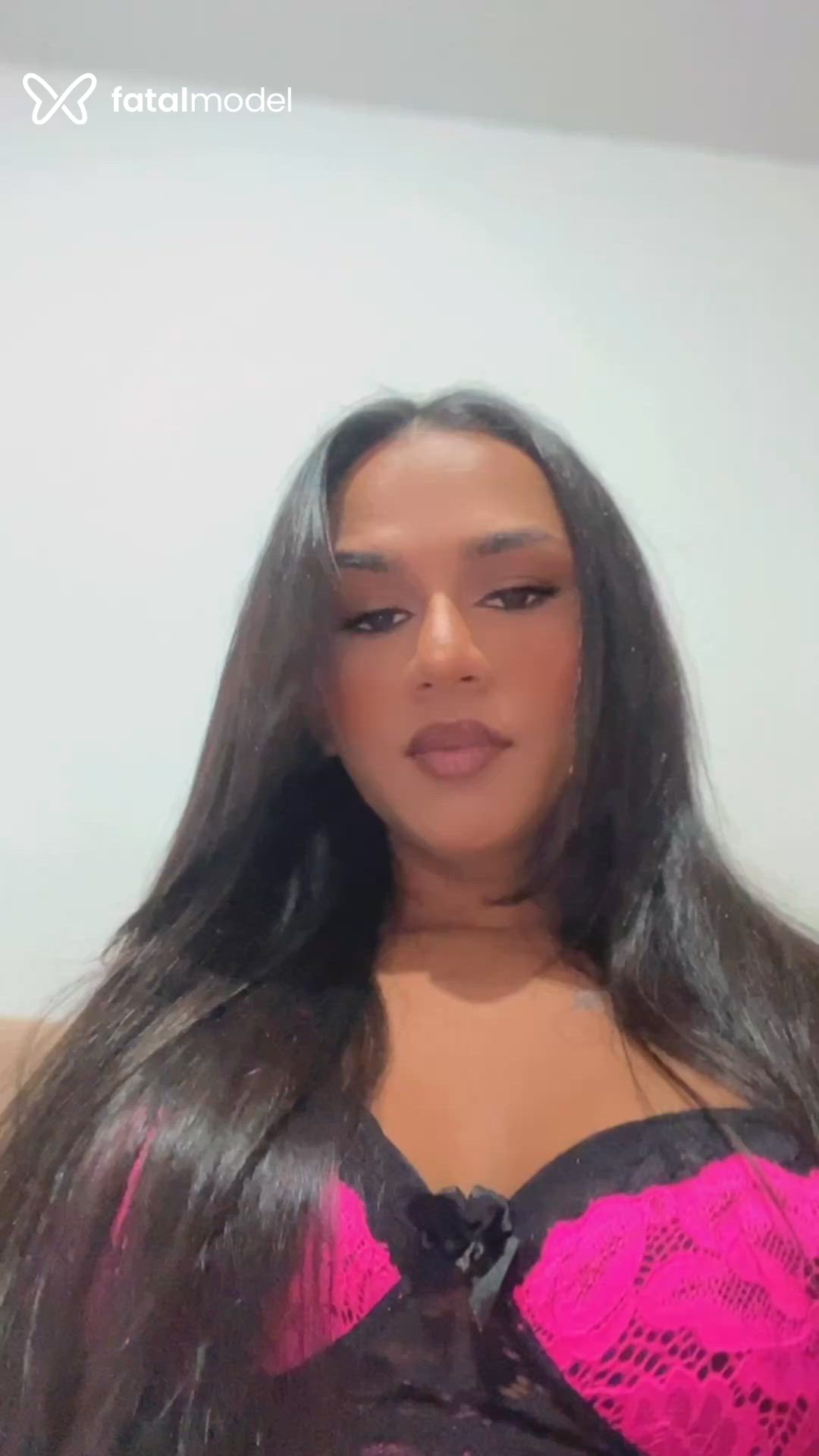Acompanhante mulher trans morena (o) de olhos castanhos - Rayka Silva