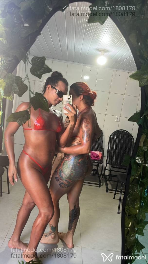 Acompanhante mulher trans com cabelo castanho de olhos castanhos em Cuiabá - Rayka Silva