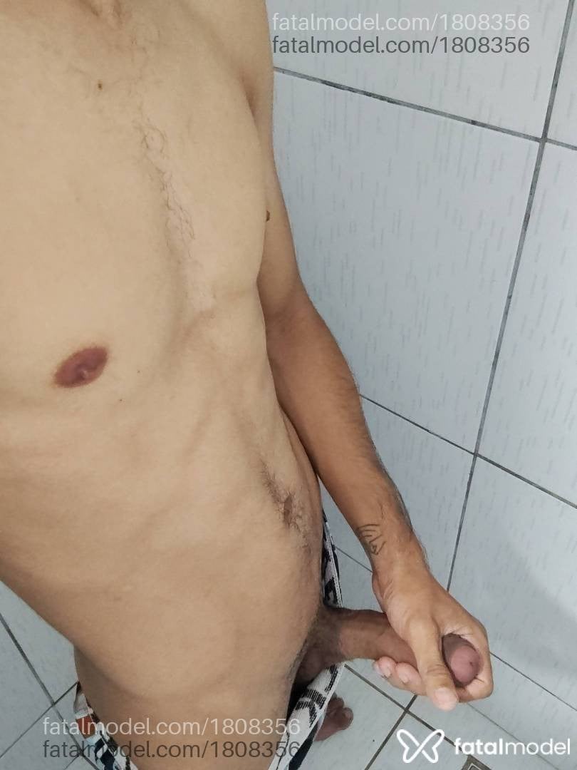 Acompanhante homem com cabelo castanho de olhos pretos em Fortaleza Acompanhante homem com cabelo castanho de olhos pretos em Fortaleza - Michael
