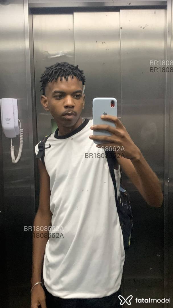 Acompanhante homem morena (o) de olhos castanhos em Rio de Janeiro - Lucas Alves