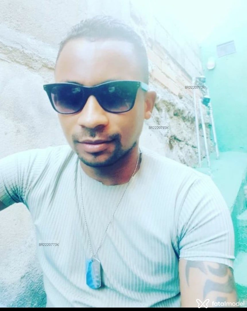 Acompanhante homem com cabelo castanho de olhos castanhos em Belo Horizonte - Fabio