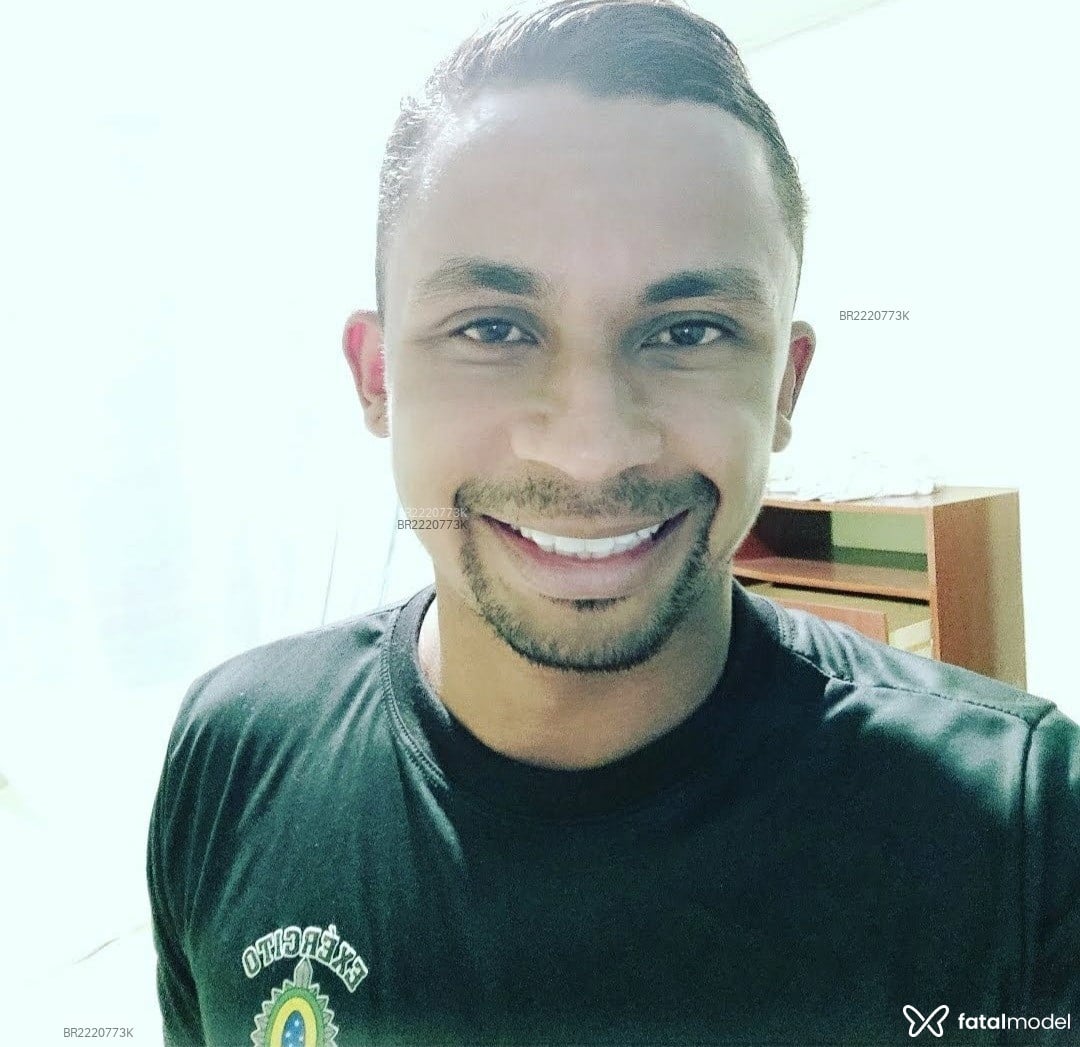 Acompanhante homem com cabelo castanho de olhos castanhos em Belo Horizonte - Fabio