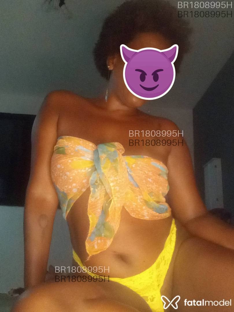 Acompanhante mulher com cabelo castanho de olhos mel em Rio de Janeiro Acompanhante mulher com cabelo castanho de olhos mel em Rio de Janeiro - Deva Kali