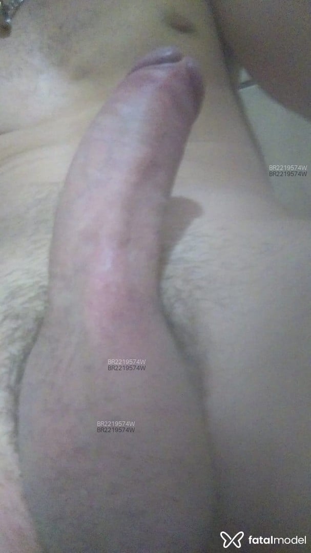 Acompanhante homem com cabelo castanho de olhos castanhos em Balneário Camboriú - Gustavo
