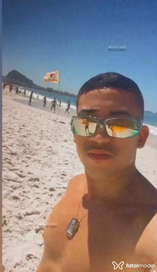 Acompanhante homem com cabelo castanho de olhos castanhos em Brasília - Lucas Montenegro
