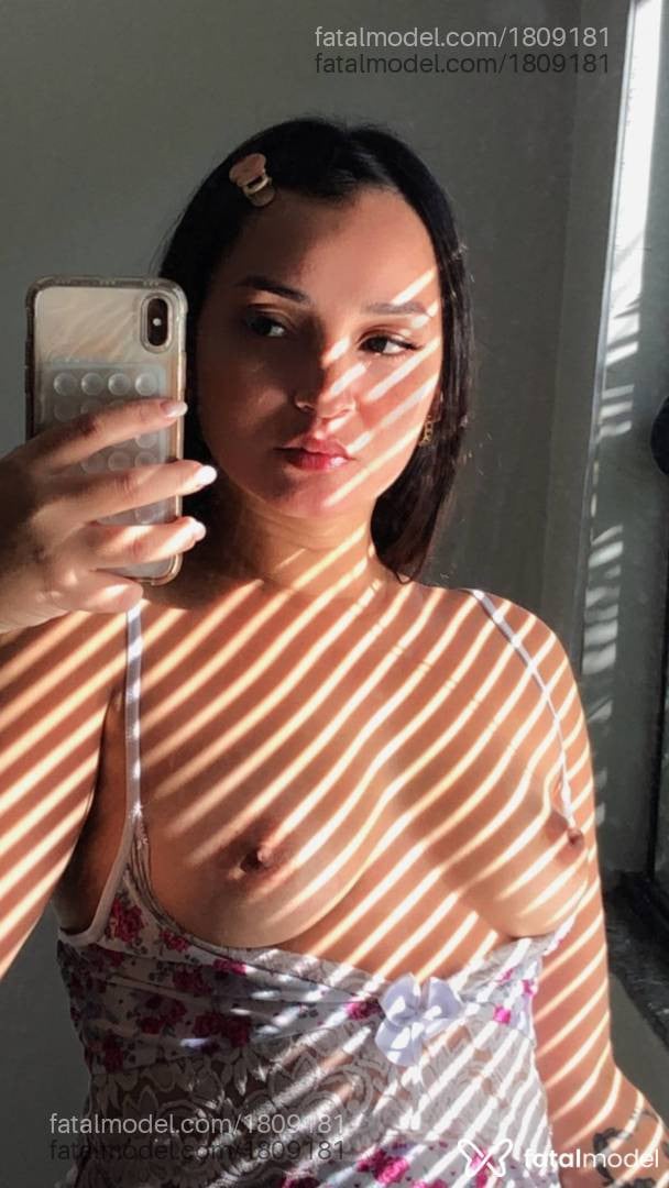 Acompanhante mulher com cabelo castanho de olhos castanhos em Pato Branco - Jade Vieira