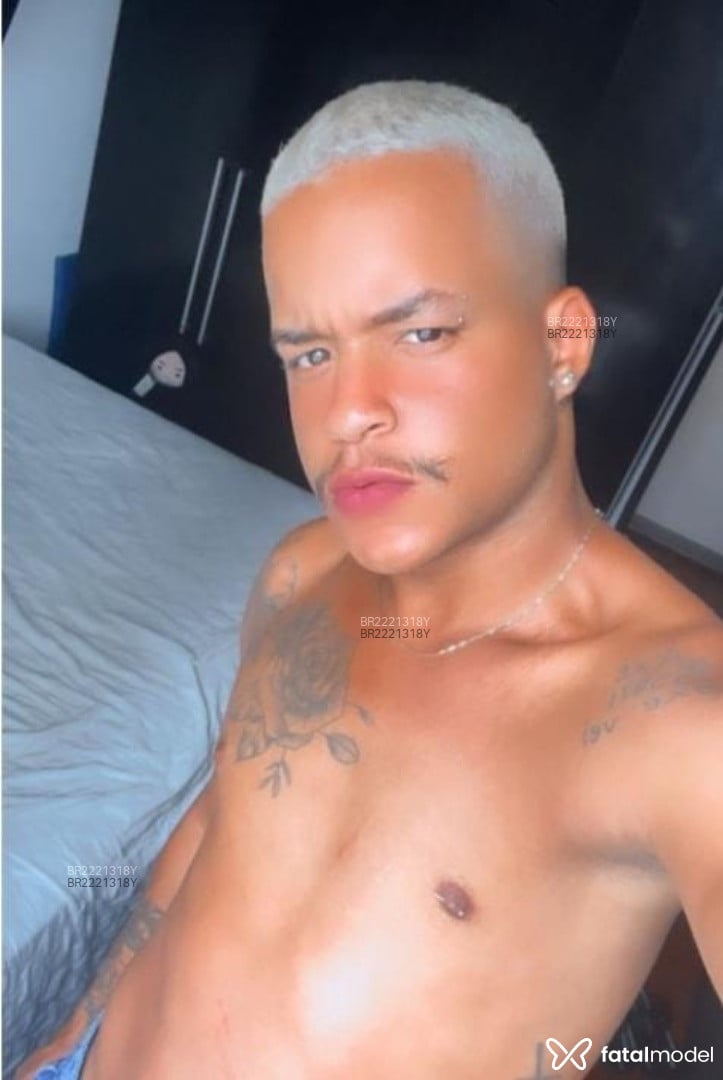 Acompanhante homem loira (o) de olhos pretos em Salvador - Yan Baianinho