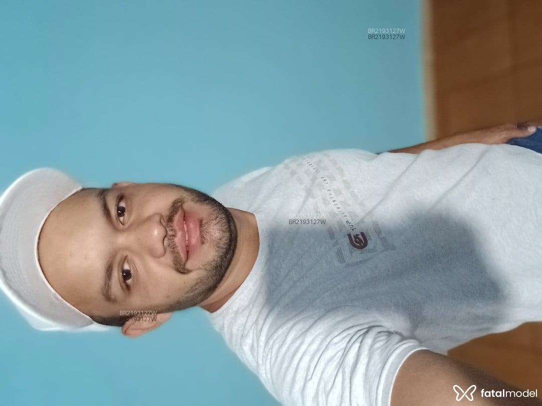 Acompanhante homem morena (o) de olhos pretos em Cascavel - Denilson Ferreira