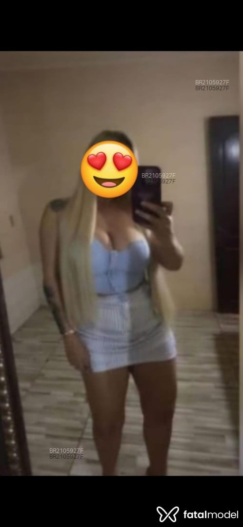 Acompanhante mulher loira (o) de olhos castanhos em Passo Fundo - Melissa