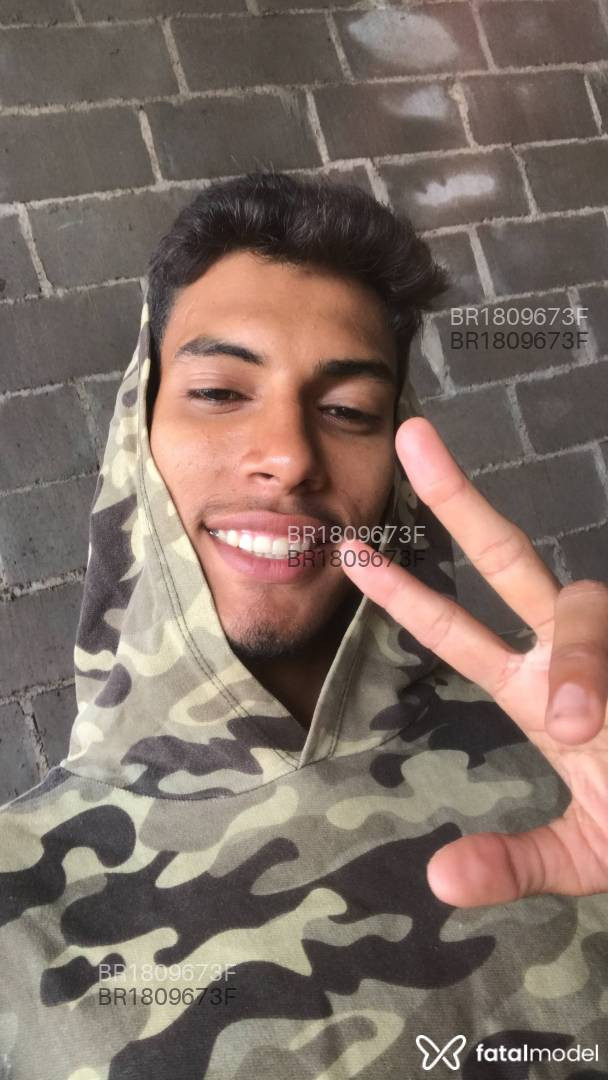 Acompanhante homem com cabelo castanho de olhos castanhos em Cascavel Acompanhante homem com cabelo castanho de olhos castanhos em Cascavel - João carlos