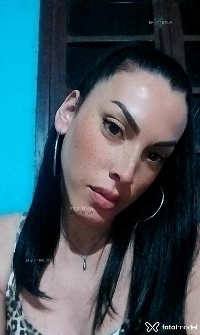 Acompanhante mulher trans morena (o) de olhos mel em Xanxerê Acompanhante mulher trans morena (o) de olhos mel em Xanxerê - Morena Rosa
