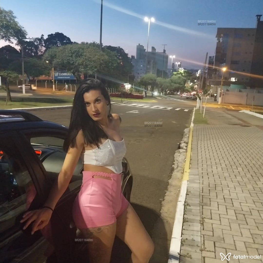 Acompanhante mulher trans morena (o) de olhos mel em Xanxerê Acompanhante mulher trans morena (o) de olhos mel em Xanxerê - Morena Rosa