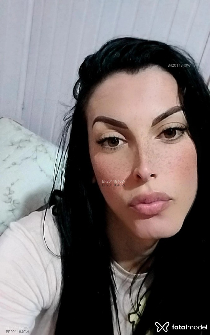 Acompanhante mulher trans morena (o) de olhos mel em Xanxerê Acompanhante mulher trans morena (o) de olhos mel em Xanxerê - Morena Rosa