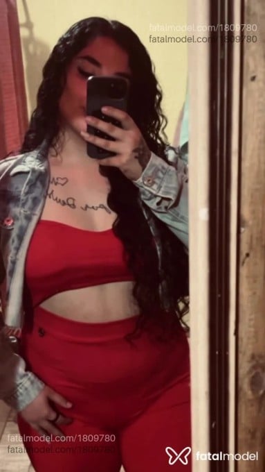 Acompanhante mulher morena (o) de olhos pretos em Novo Hamburgo - Lídia Eduarda