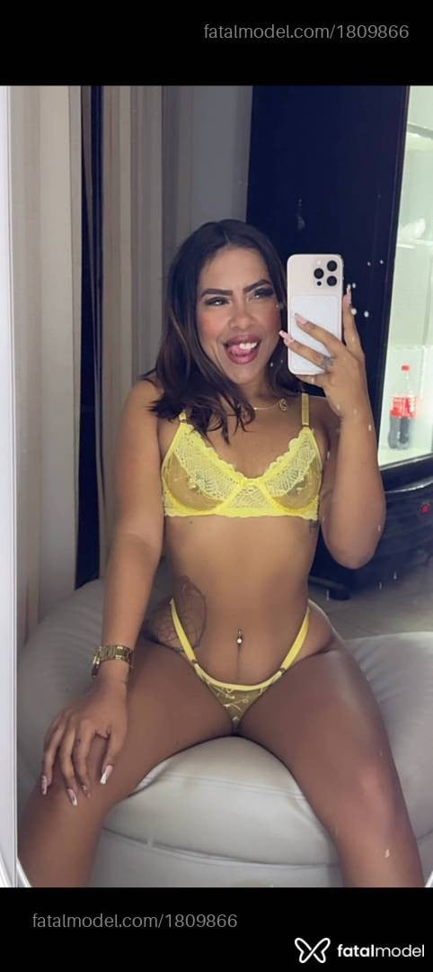 Acompanhante mulher com cabelo castanho de olhos castanhos em Itajaí - Bruna Lopes