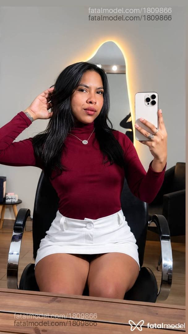 Acompanhante mulher com cabelo castanho de olhos castanhos - Bruna Lopes