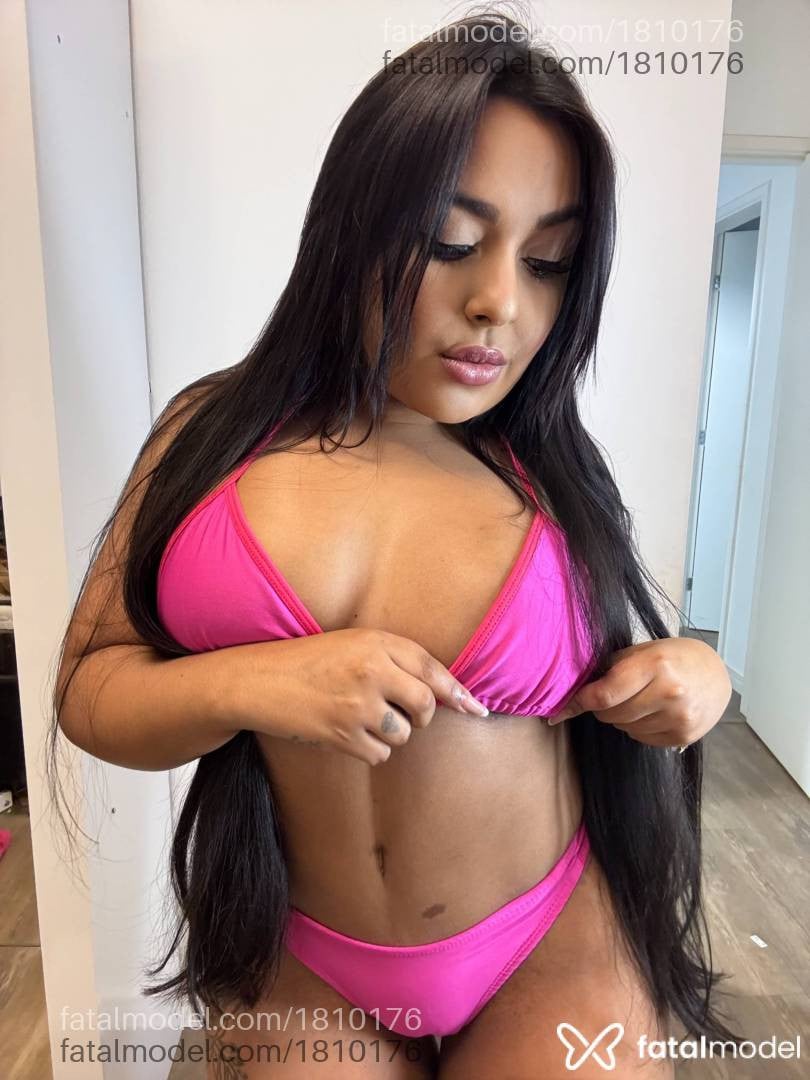 Acompanhante mulher morena (o) de olhos pretos em Santos Acompanhante mulher morena (o) de olhos pretos em Santos - Giovanna