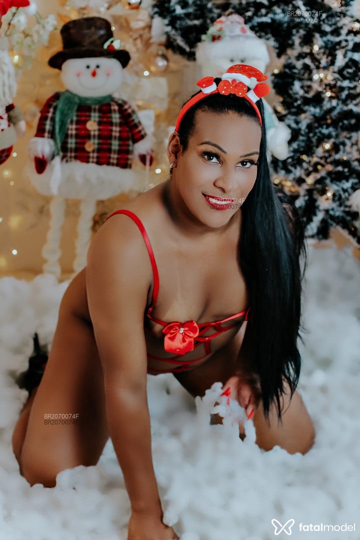 Acompanhante mulher trans morena (o) de olhos castanhos em Salvador - Bianca Leonorah