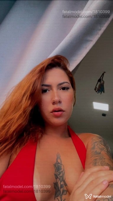 Acompanhante mulher ruiva (o) de olhos castanhos - Gabriela