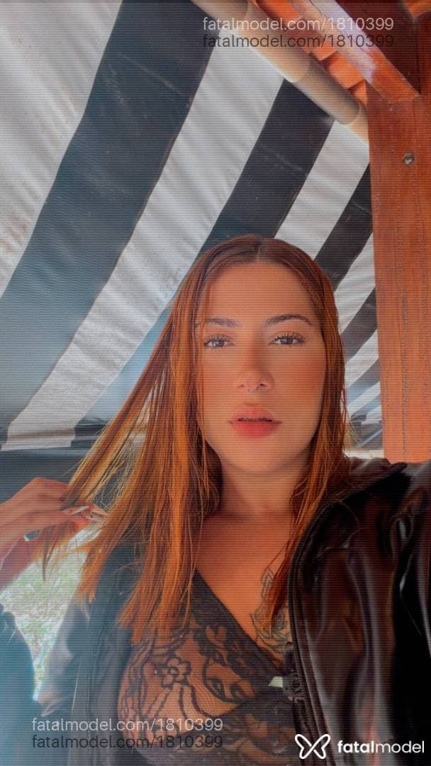 Acompanhante mulher ruiva (o) de olhos castanhos - Gabriela