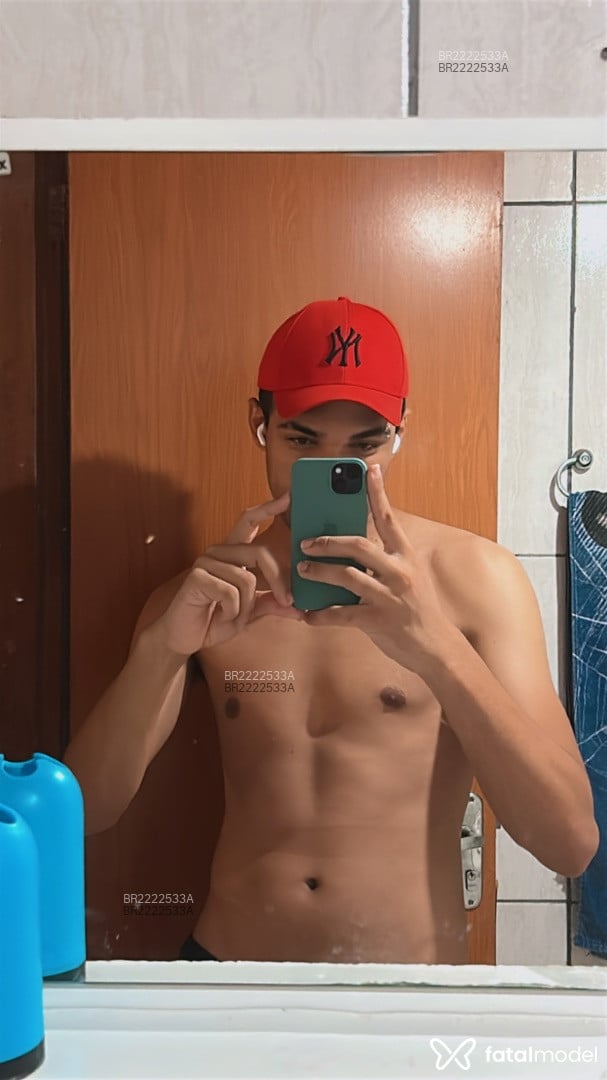 Acompanhante homem morena (o) de olhos castanhos em Brasília - Breno Santos