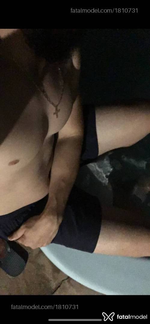 Acompanhante homem com cabelo castanho de olhos verdes em Balneário Camboriú - Lucas