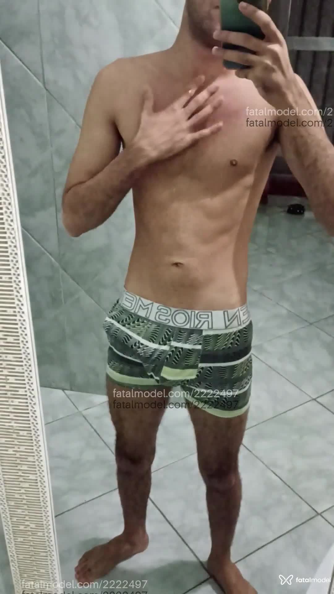Acompanhante homem morena (o) de olhos mel em Duque de Caxias - Lord Fênix