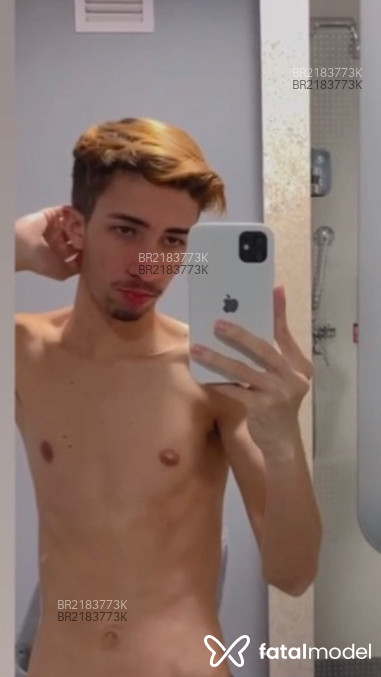 Acompanhante homem com cabelo castanho de olhos castanhos em Rio de Janeiro - Henrique