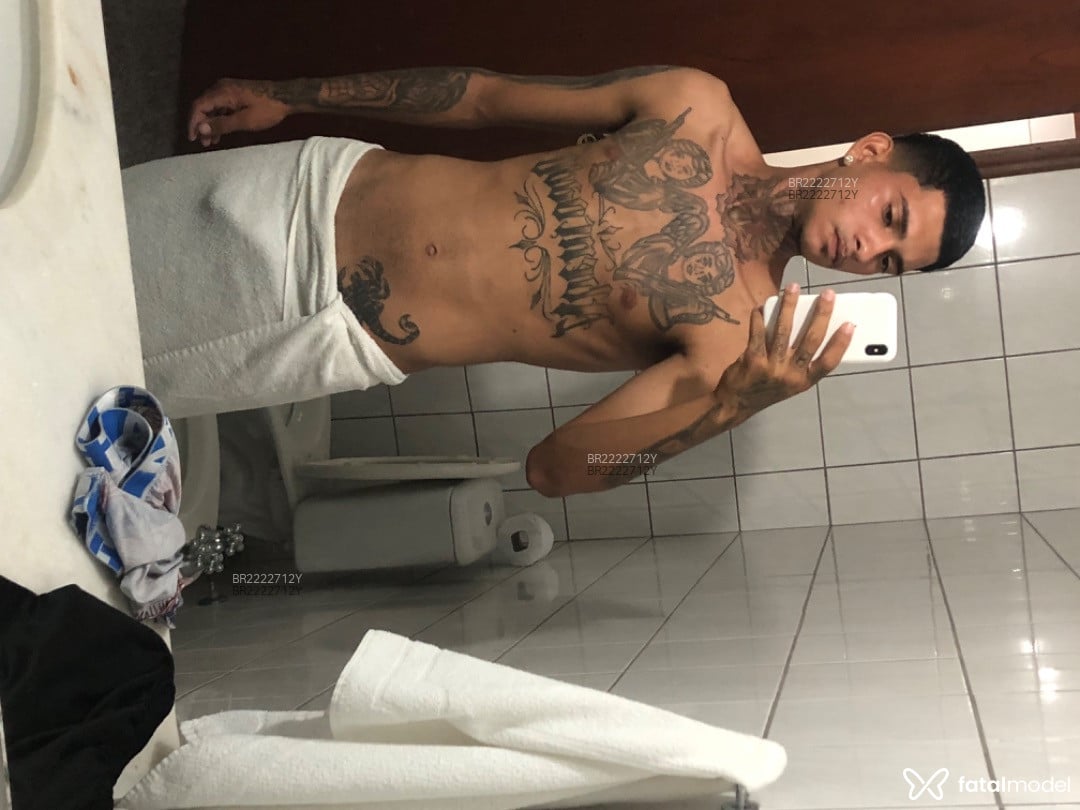 Acompanhante homem morena (o) de olhos castanhos em São Paulo Acompanhante homem morena (o) de olhos castanhos em São Paulo - Burgues