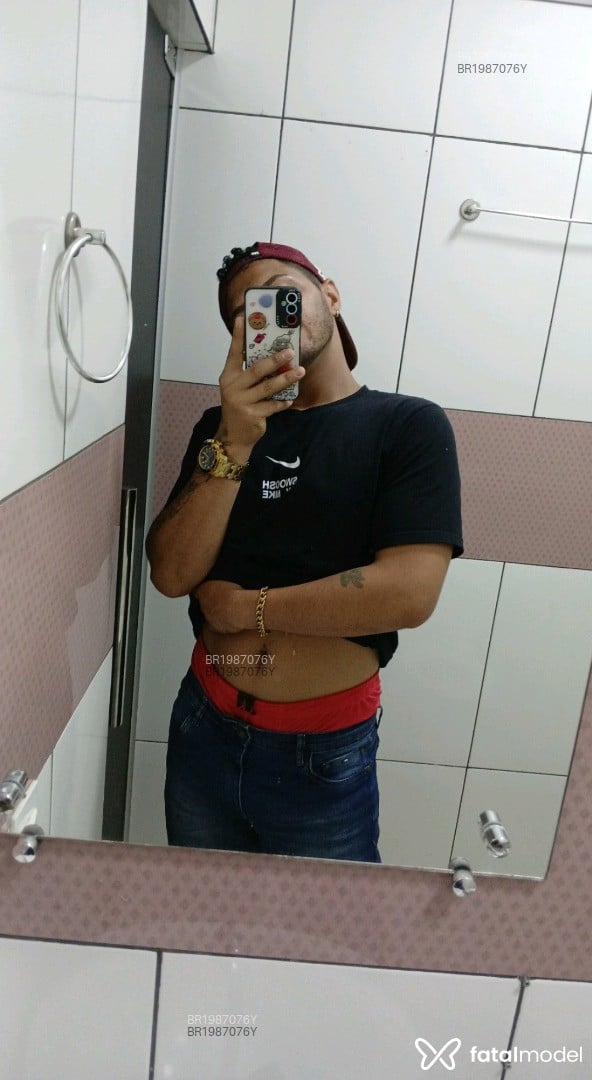 Acompanhante homem trans morena (o) de olhos castanhos em Confresa Acompanhante homem trans morena (o) de olhos castanhos em Confresa - Denyell Alencar