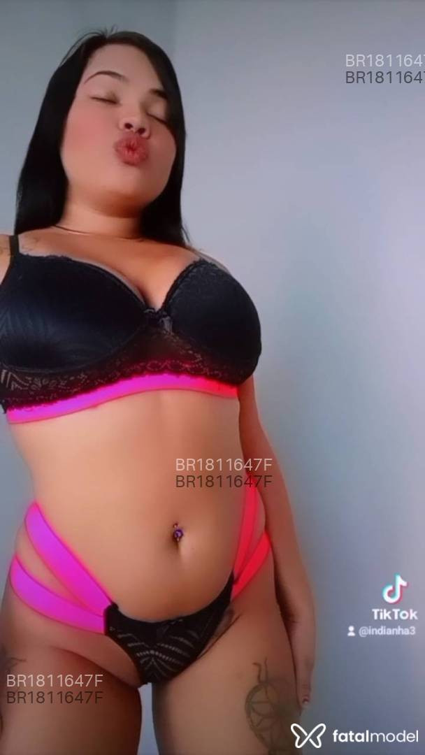 Acompanhante mulher ruiva (o) de olhos pretos em Prata - Thallya Menezes