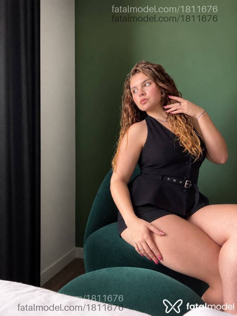 Acompanhante mulher ruiva (o) de olhos castanhos - Maíra Evellyn